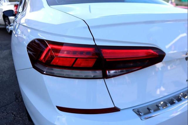 Photo of 2021 Pure White Volkswagen Passat