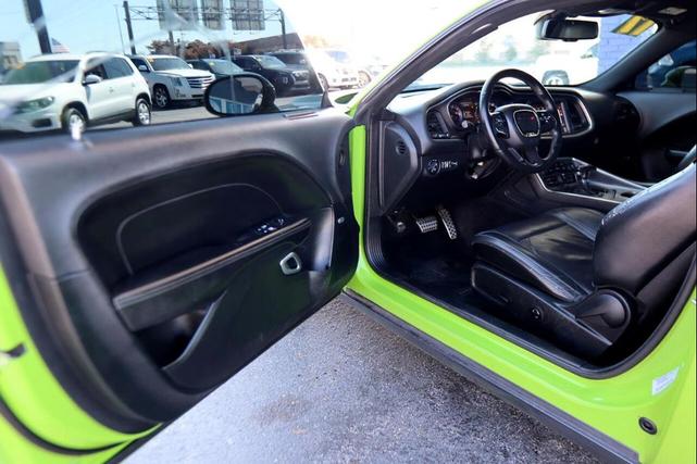 Photo of 2017 Green Go Clearcoat Dodge Challenger