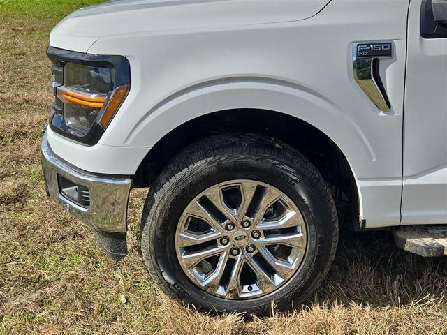 Photo of 2025 Oxford White Ford F-150