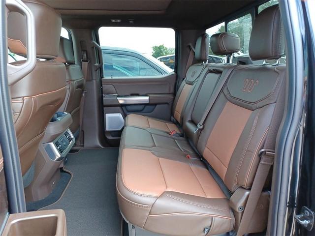 Photo of 2025 Agate Black Metallic Ford F-250