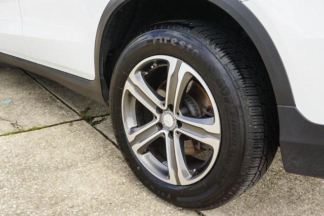 Photo of 2016 White Mercedes-Benz GLC 300