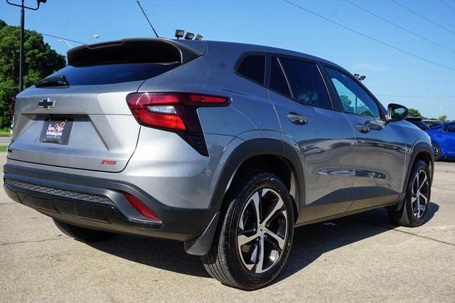 Photo of 2024 Sterling Gray Metallic Chevrolet Trax