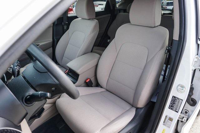 Photo of 2020 Winter White Hyundai TUCSON
