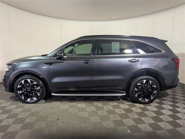 Photo of 2021 Gravity Grey Kia Sorento