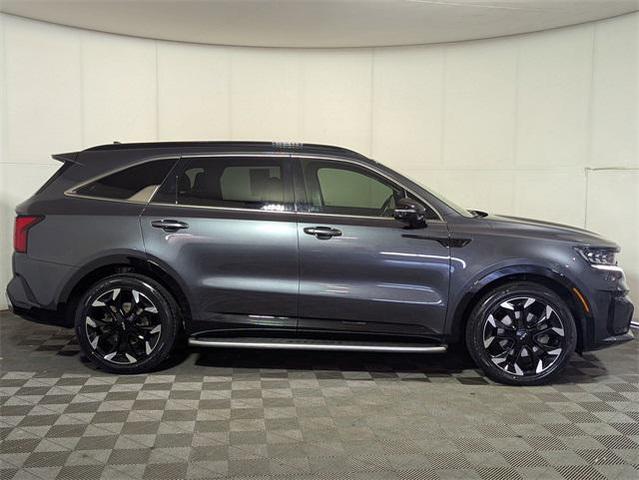 Photo of 2021 Gravity Grey Kia Sorento