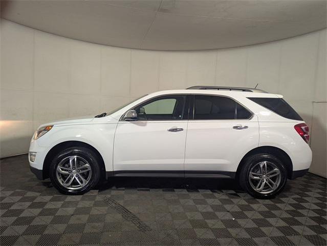 Photo of 2017 Summit White Chevrolet Equinox
