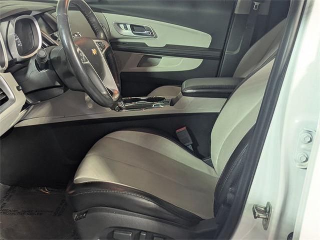 Photo of 2017 Summit White Chevrolet Equinox