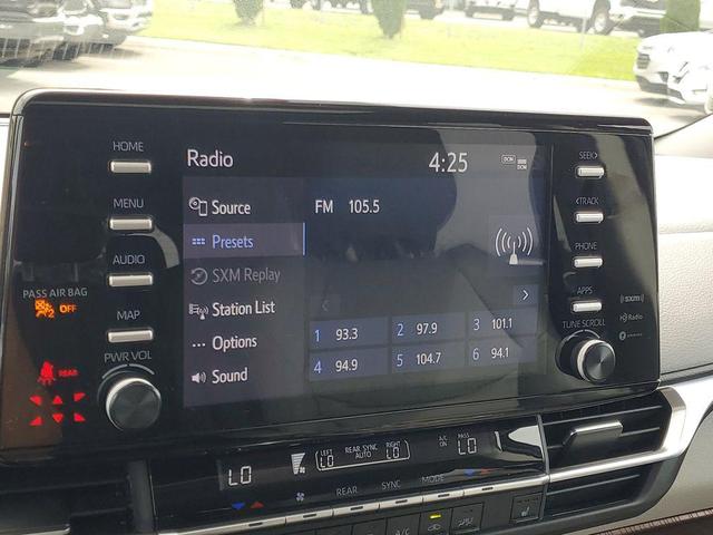 Photo of 2023 Pear Toyota Sienna