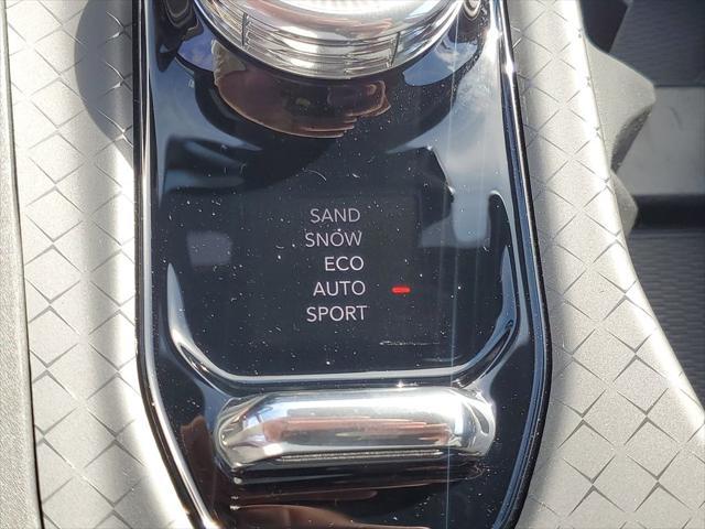 Photo of 2025 Diamond Black Crystal Pearlcoat Jeep Wagoneer S
