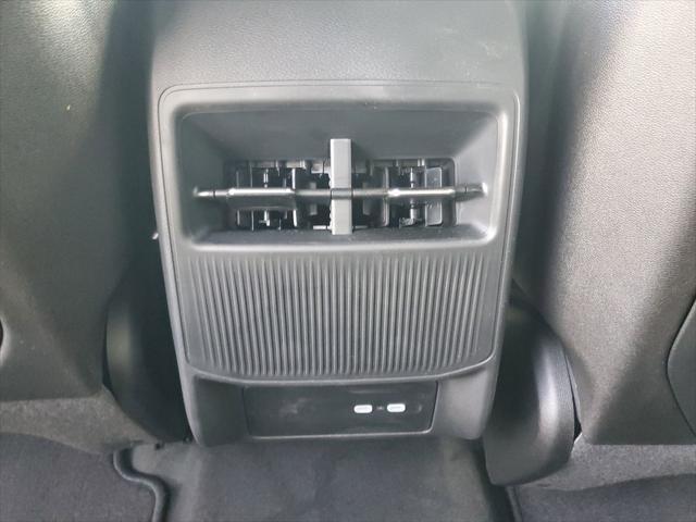 Photo of 2025 Diamond Black Crystal Pearlcoat Jeep Wagoneer S