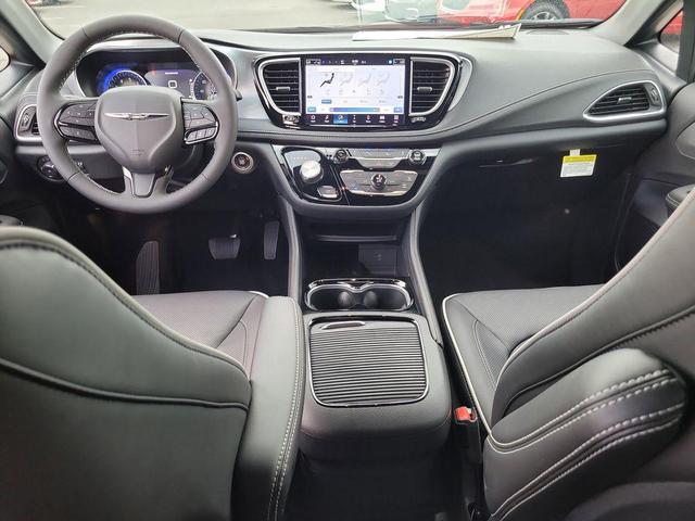 Photo of 2026 Pr6 Chrysler Pacifica