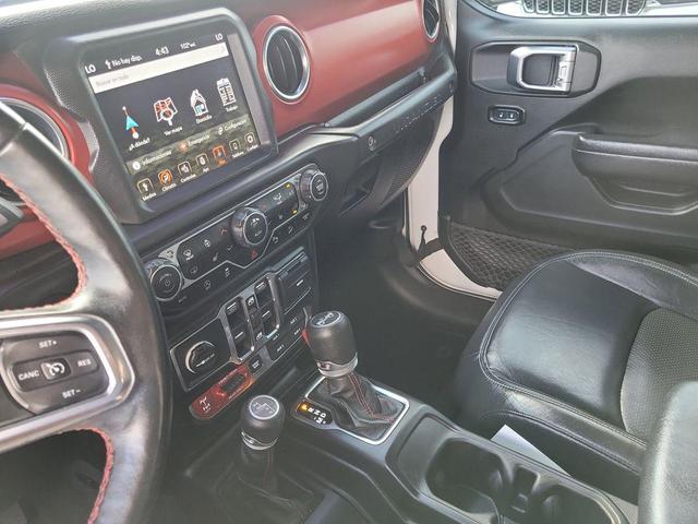 Photo of 2018 Bright White Clearcoat Jeep Wrangler Unlimited
