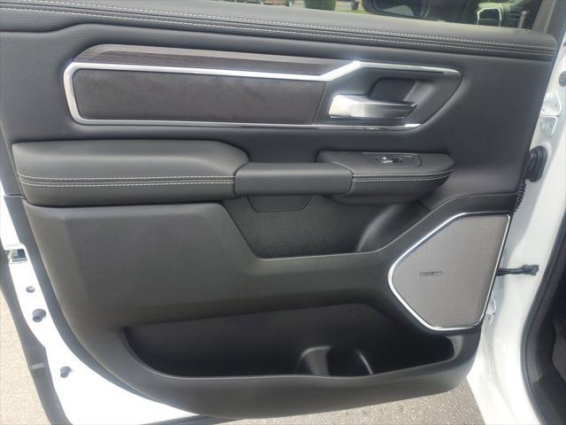 Photo of 2025 Ivory White Tri-Coat Pearlcoat RAM 1500