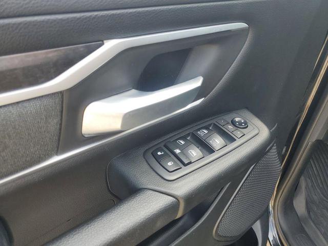 Photo of 2021 Diamond Black Crystal Pearlcoat RAM 1500