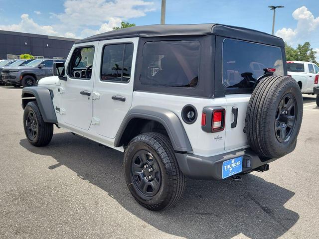 Photo of 2025 Bright White Clearcoat Jeep Wrangler