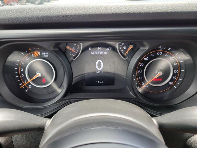 Photo of 2025 Bright White Clearcoat Jeep Wrangler