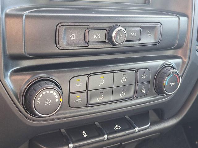 Photo of 2018 Black Chevrolet Silverado 1500