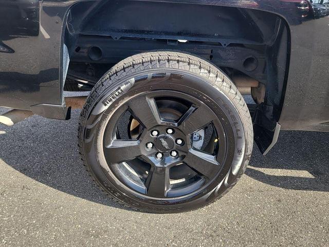 Photo of 2018 Black Chevrolet Silverado 1500