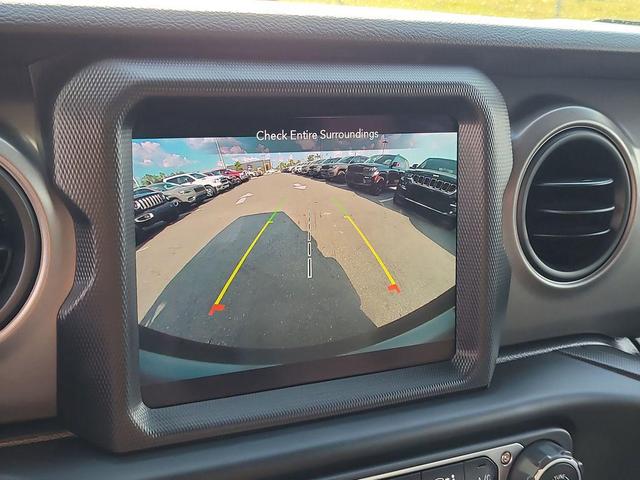 Photo of 2023 Bright White Clearcoat Jeep Wrangler