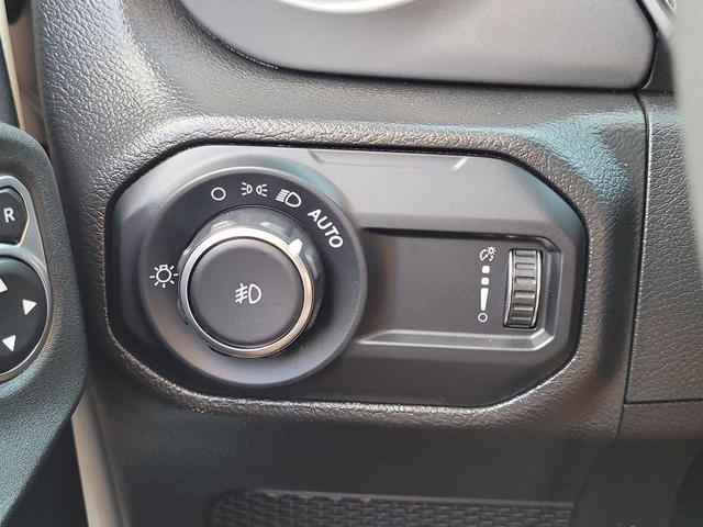 Photo of 2023 Bright White Clearcoat Jeep Wrangler