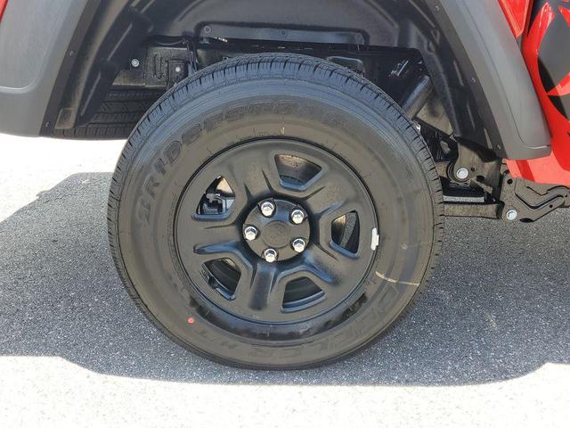 Photo of 2025 Firecracker Red Clearcoat Jeep Gladiator