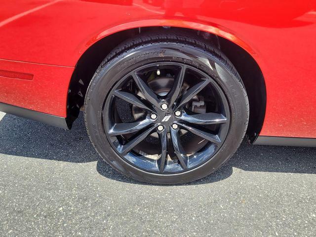 Photo of 2018 Torred Clearcoat Dodge Challenger