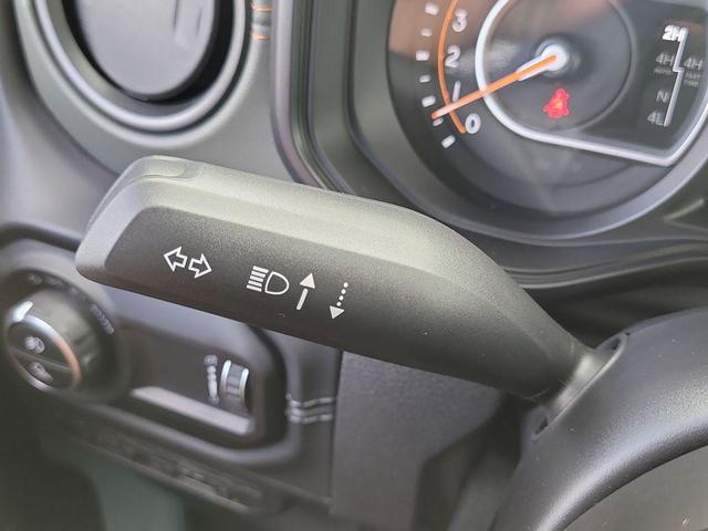 Photo of 2025 Anvil Clearcoat Jeep Gladiator