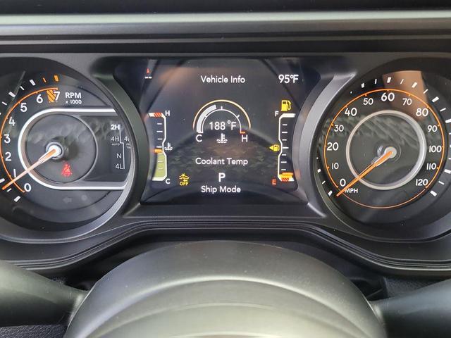 Photo of 2025 Anvil Clearcoat Jeep Gladiator