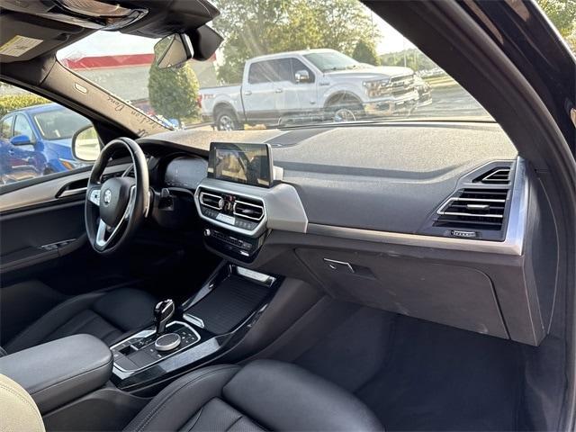 Photo of 2023 Jet Black BMW X3