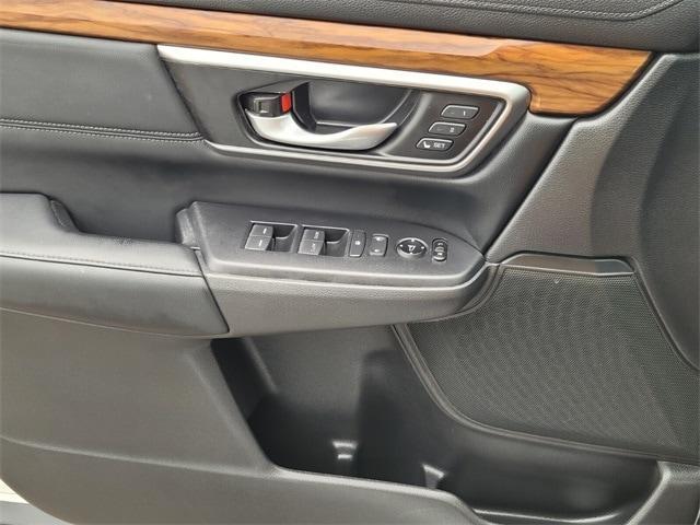 Photo of 2021 White Honda CR-V Hybrid