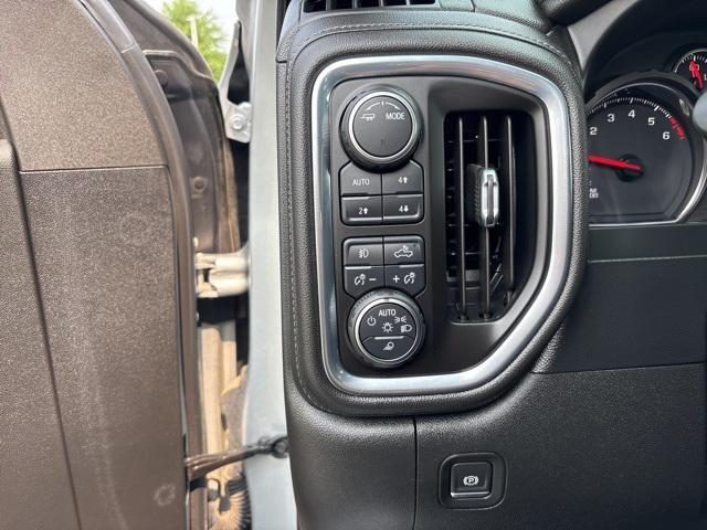 Photo of 2021 Silver Ice Metallic Chevrolet Silverado 1500