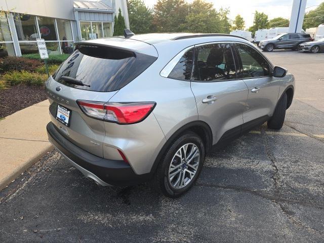Photo of 2022 Iconic Silver Metallic Ford Escape