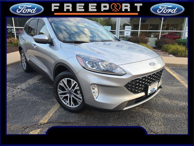 Photo of 2022 Iconic Silver Metallic Ford Escape