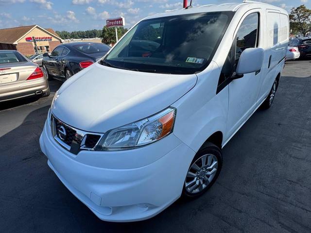 Photo of 2018 White Nissan NV200