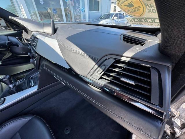 Photo of 2015 Gray BMW M4