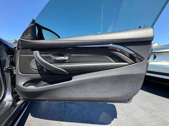 Photo of 2015 Gray BMW M4