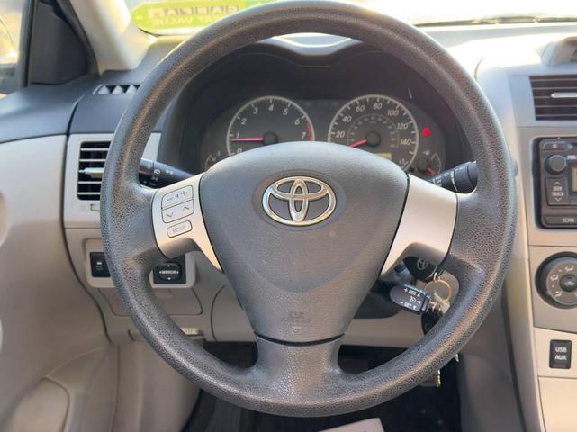 Photo of 2012 Magnetic Gray Metallic Toyota Corolla