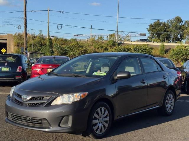 Photo of 2012 Magnetic Gray Metallic Toyota Corolla