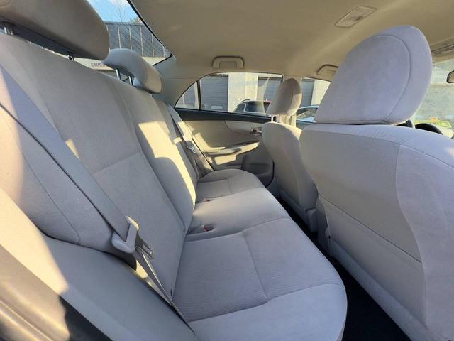 Photo of 2012 Magnetic Gray Metallic Toyota Corolla