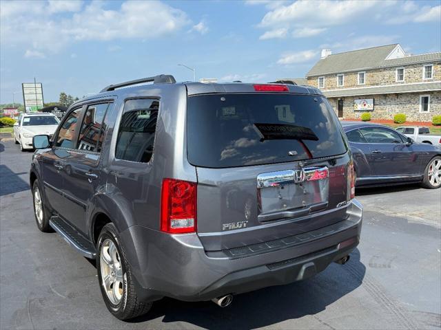Photo of 2013 Gray Honda Pilot