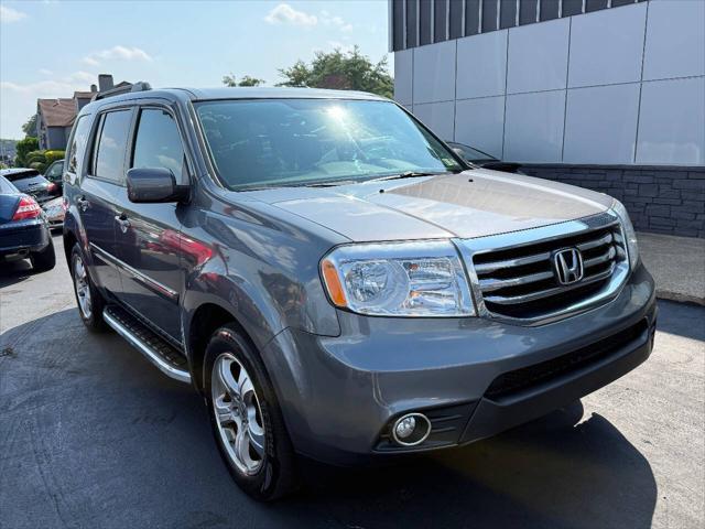Photo of 2013 Gray Honda Pilot