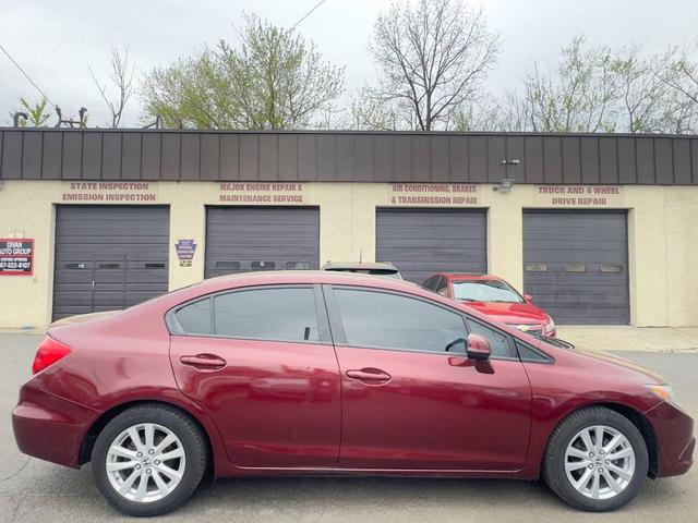 Photo of 2012 Burgundy Honda Civic