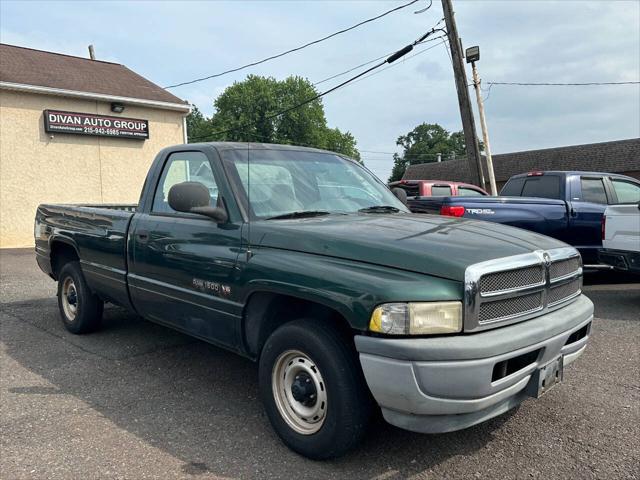 Photo of 2001 Green Dodge Ram 1500