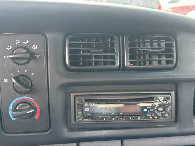 Photo of 2001 Green Dodge Ram 1500