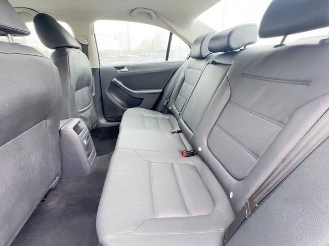 Photo of 2012 White Volkswagen Jetta