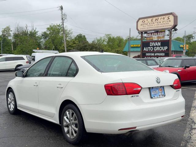 Photo of 2012 White Volkswagen Jetta