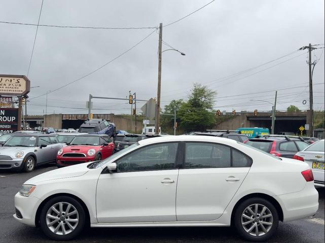 Photo of 2012 White Volkswagen Jetta