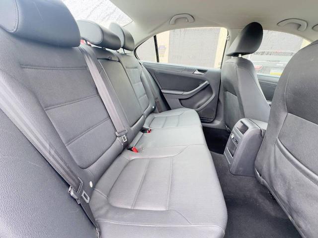 Photo of 2012 White Volkswagen Jetta
