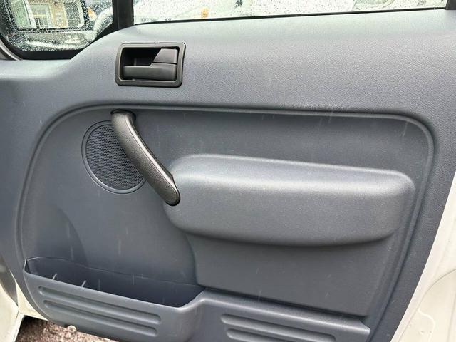 Photo of 2013 White Ford Transit Connect
