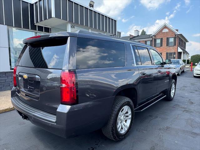 Photo of 2015 Gray Chevrolet Suburban